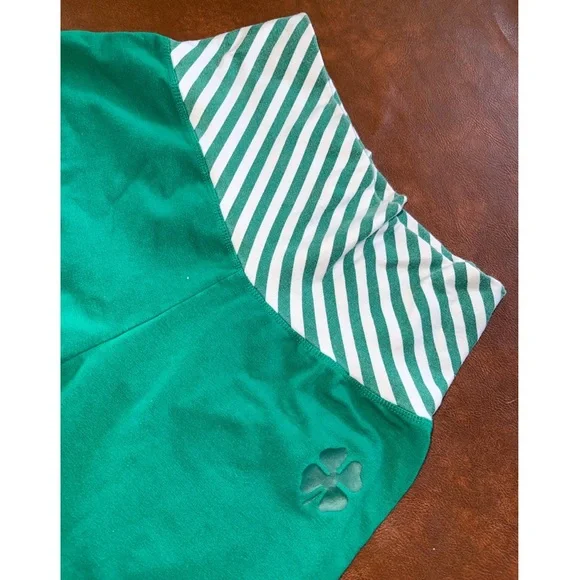 Four Leaf Clover Capris🍀 - Picture 2 of 6